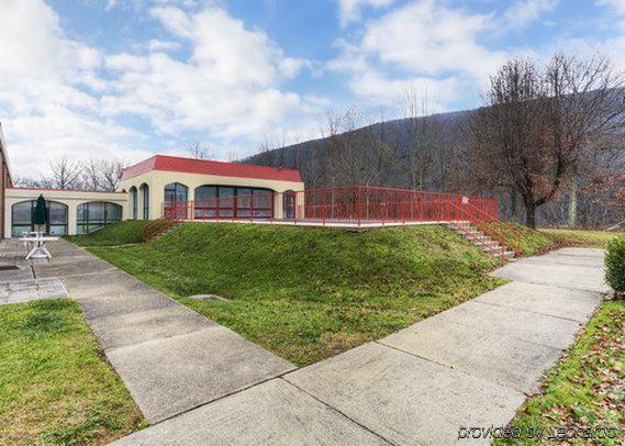 Econo Lodge Inn & Suites Norton Luaran gambar