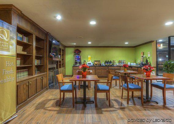 Econo Lodge Inn & Suites Norton Luaran gambar