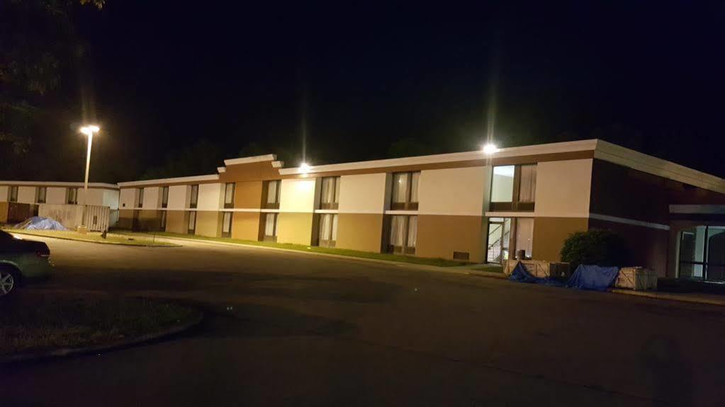 Econo Lodge Inn & Suites Norton Luaran gambar