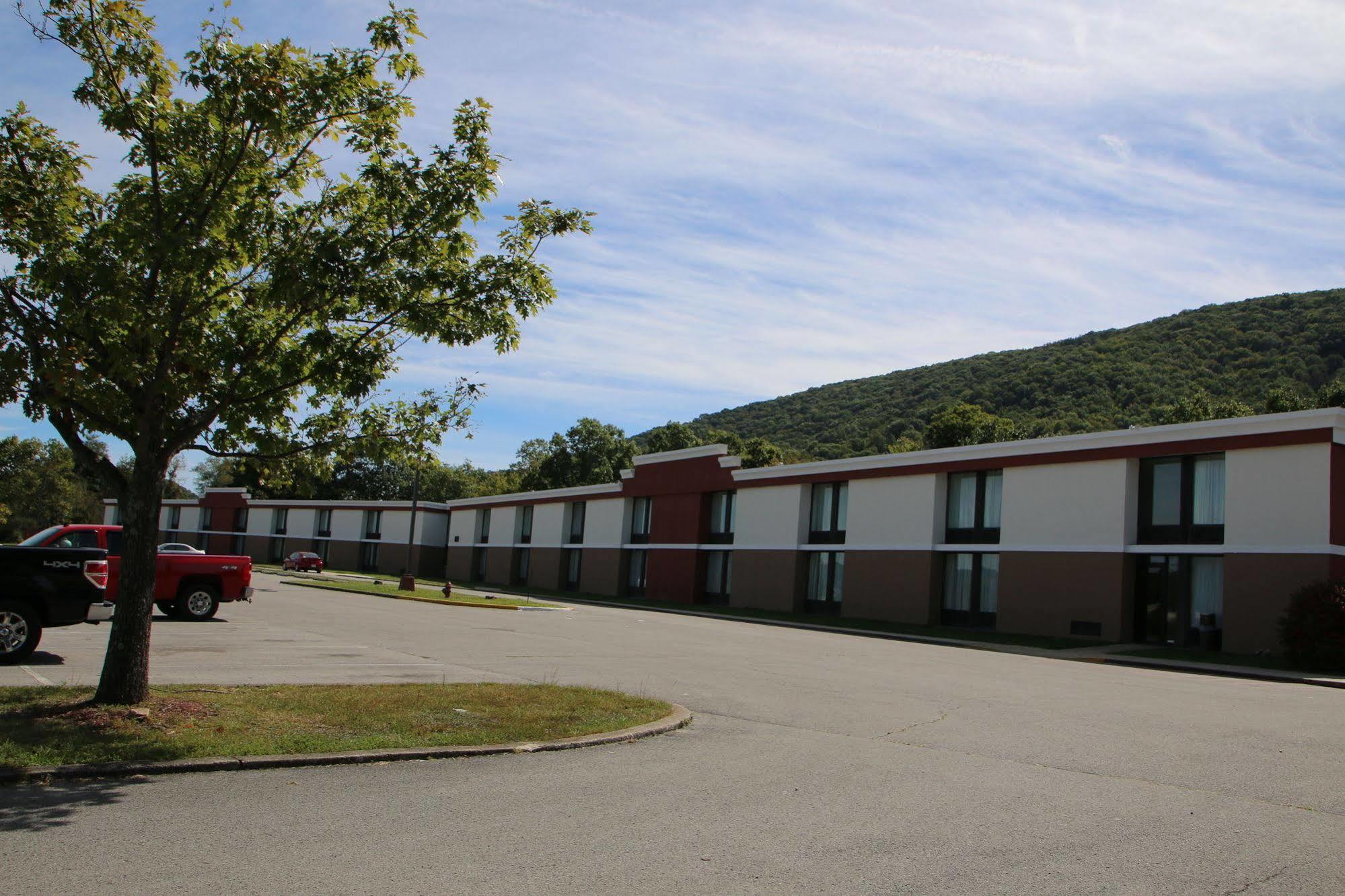 Econo Lodge Inn & Suites Norton Luaran gambar